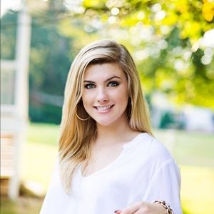 Meet your Posher, Chloe